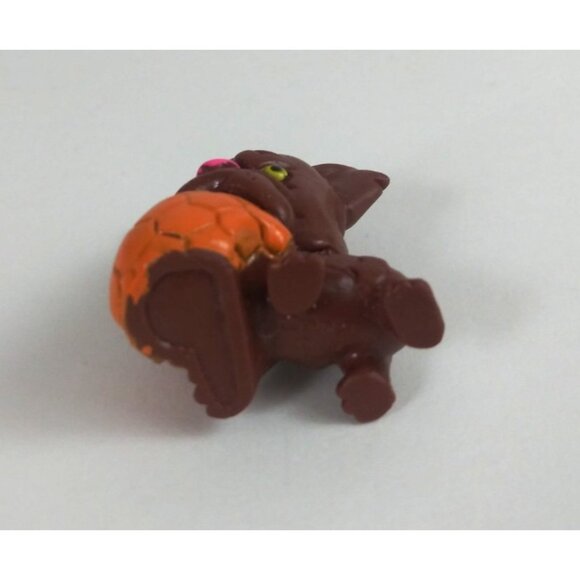 The Ugglys Pet Shop Series 1 Smelliest Brown Stenchy French Bulldog - Picture 6 of 6